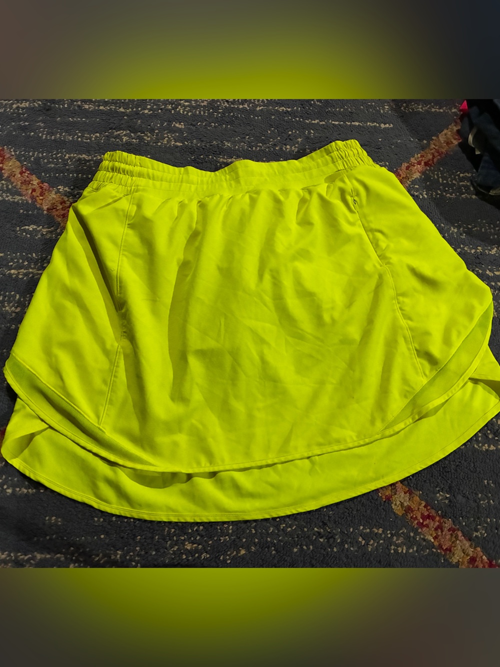 Hotty Hot High-Rise Skirt *Long	
Highlight Yellow